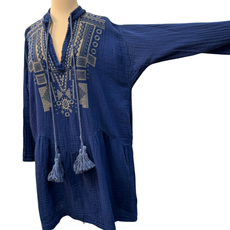 Johnny Was Dress<br />
Cotton Gauze with Tassels<br />
Embroidered Detail<br />
With Pockets<br />
Color:  Navy<br />
Size: Small