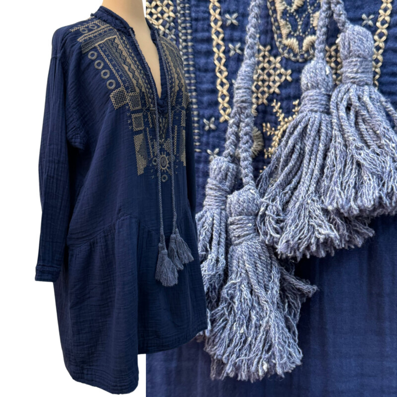 Johnny Was Dress
Cotton Gauze with Tassels
Embroidered Detail
With Pockets
Color:  Navy
Size: Small