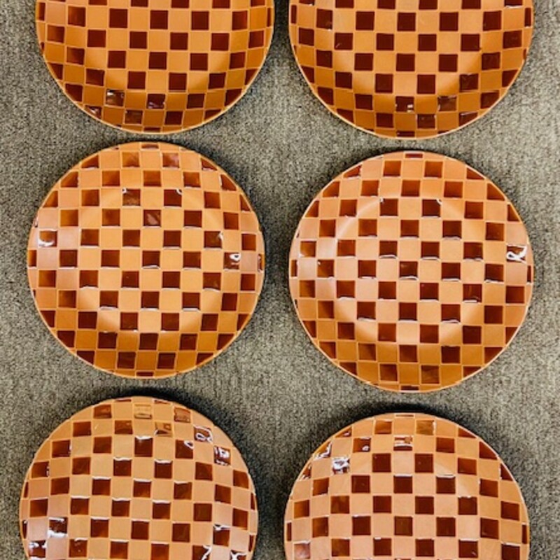 S/6 Checkered Plates
Brown,
Size: 8.25 Dia