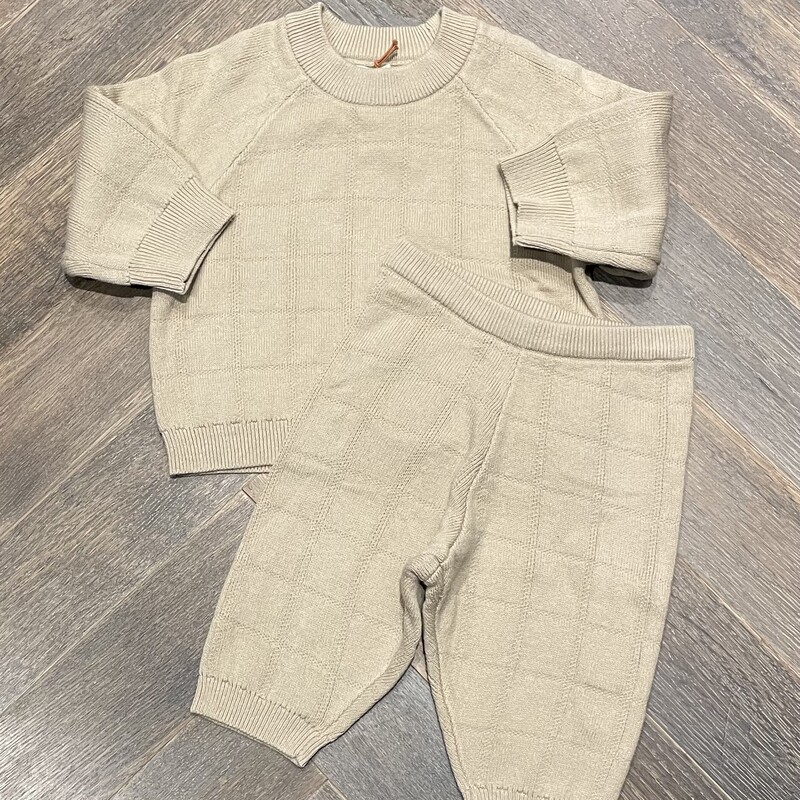 Ettie * H 2 pcs Knit  Stretch Sweat Set, Oatmeal
Size: 9-12M

New Samples!