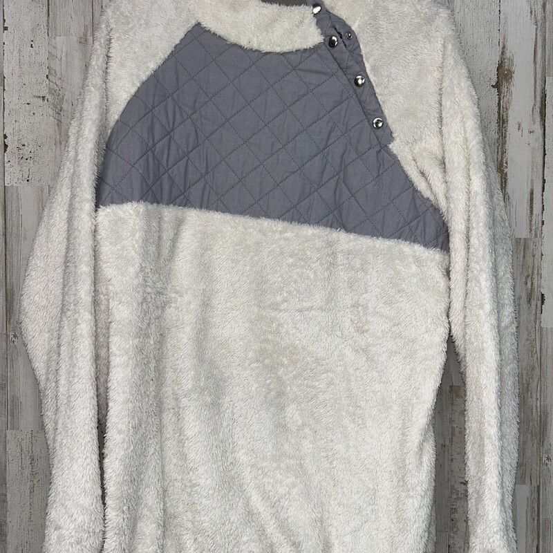 L White Fuzzy Pullover