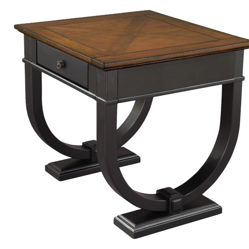 Hekman Neo Classic Collection End Table
Brown Black
Size: 26x28x27H
Retail $799