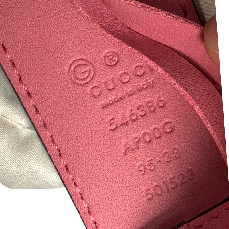 Gucci Marmont Moon Belt<br />
Glossy Pink<br />
 Size: 95<br />
Style Code:546386 APOOG 501523<br />
Comes with dust bag.