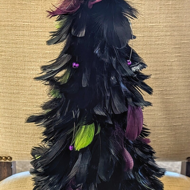 Feather Tree
Black
Size: 10 x20 H