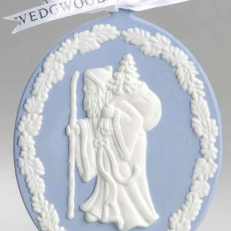 Wedgwood Cameo Santa Ornament
Blue White Jasperware
Size: 3x4H
Retail $70+