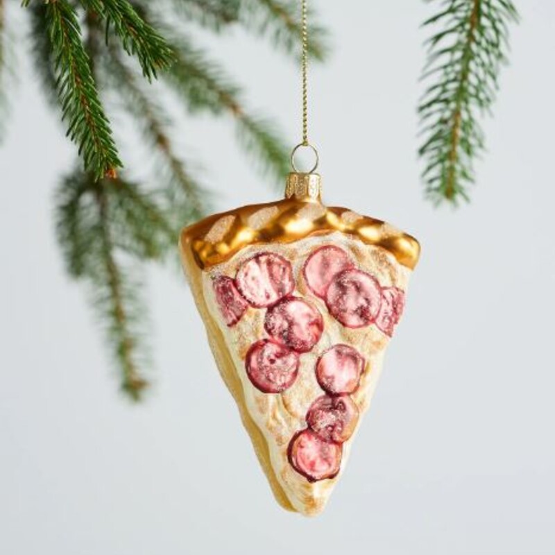 Sur La Table Glass Pizza Ornament
Brown Tan Red Size: 3 x 4H
Retails: $39.95