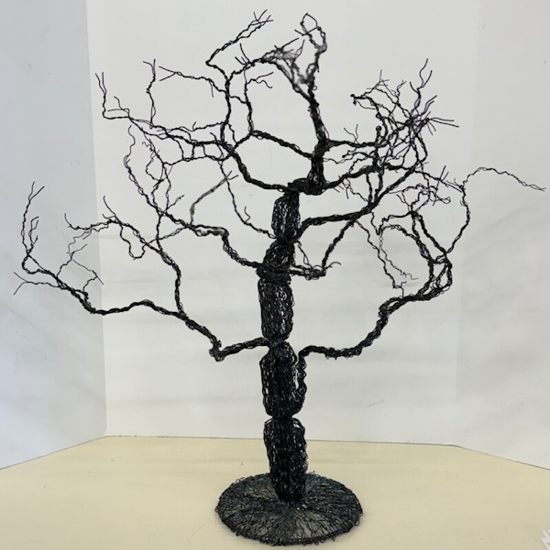 Spooky Wire Tree
Black
Size: 24x22H