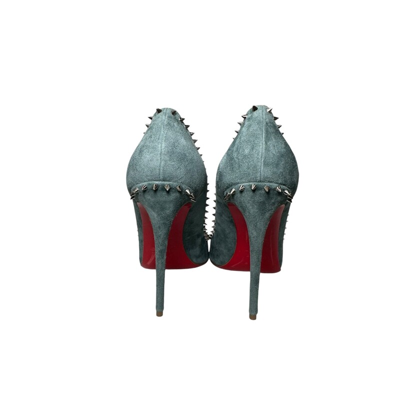 Louboutin Velours Anjalin Heels<br />
Blue<br />
Size: 40