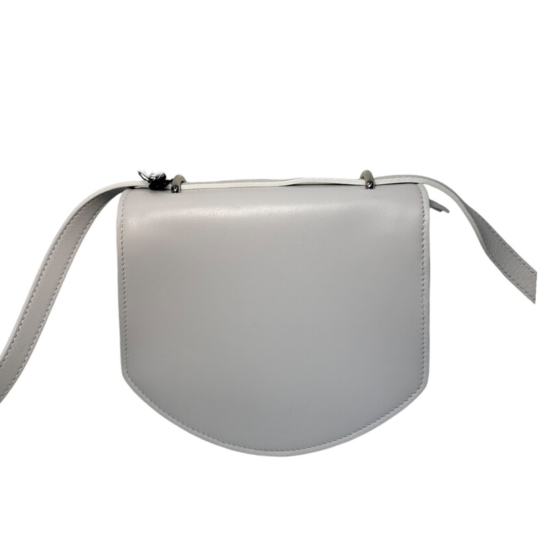 Proenza Schouler Round Bag<br />
 White<br />
 Size: Mini<br />
<br />
Dimensions:<br />
7.25W x 6.5H x 3D<br />
<br />
<br />
Note: Some very minor scratches on the leather<br />
<br />
Code: 103006232