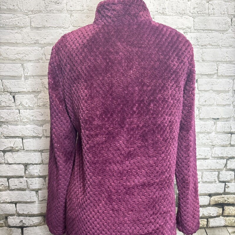 CuddlDuds, Berry, Size: Small