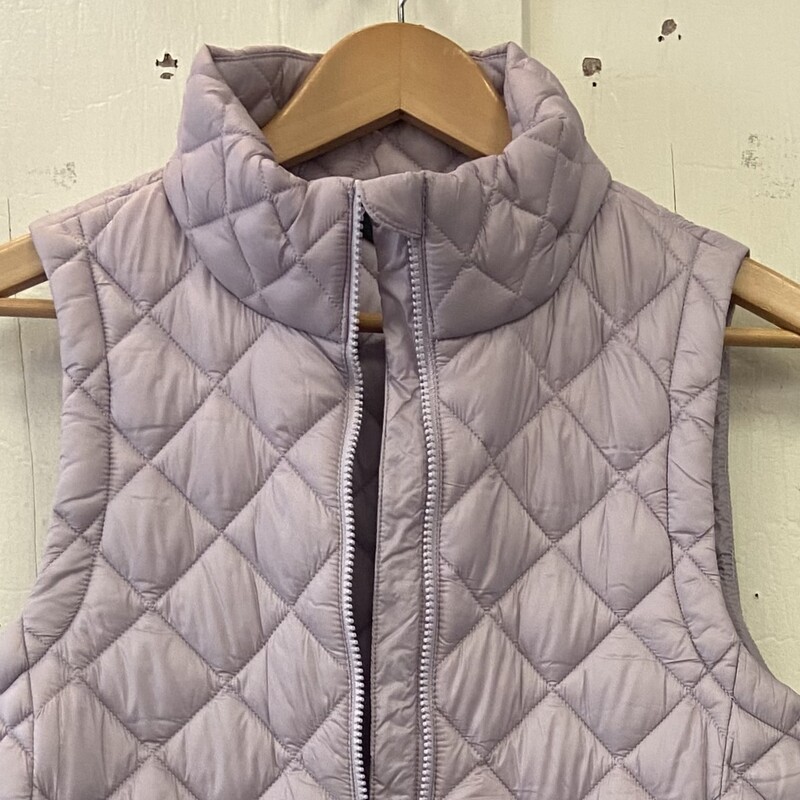 Lavender Quilt Zip Vest<br />
Lavender<br />
Size: Medium