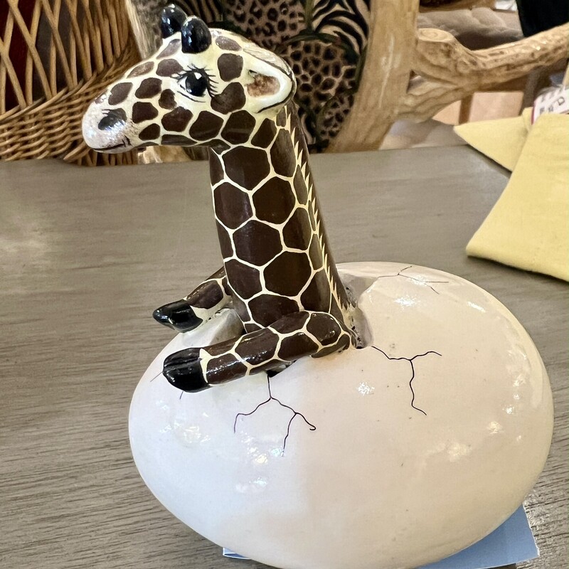 Sculpture Giraffe Egg,
Size: 3x4