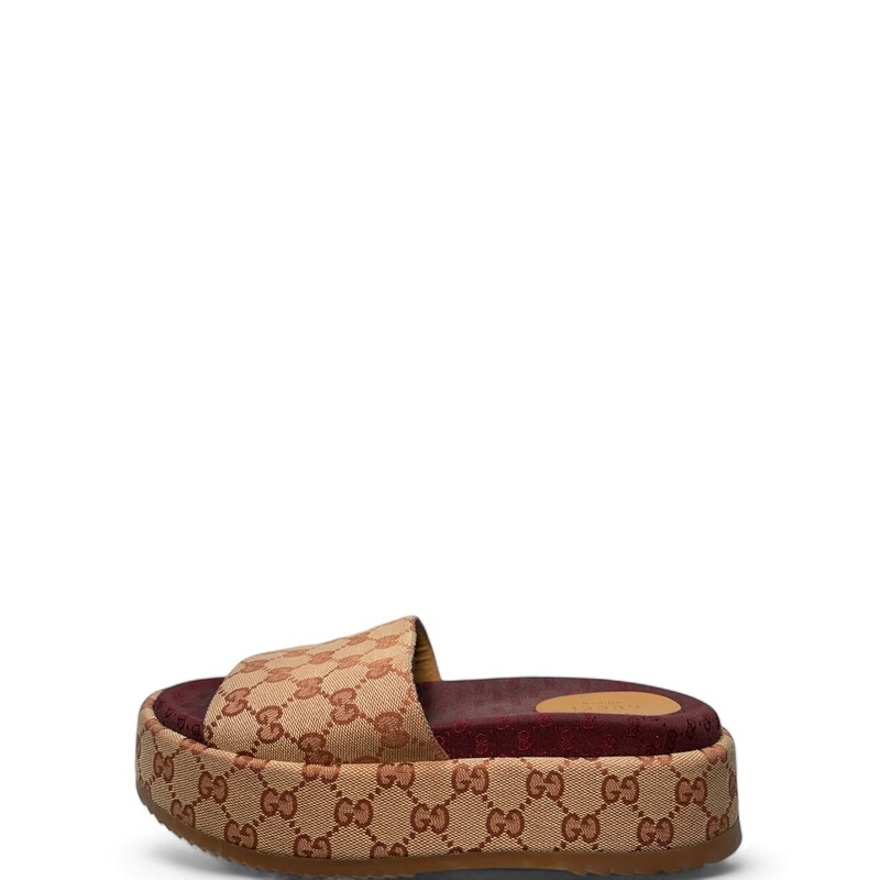 Gucci Angelina
 Monogram
Size: 40

Code:  573018