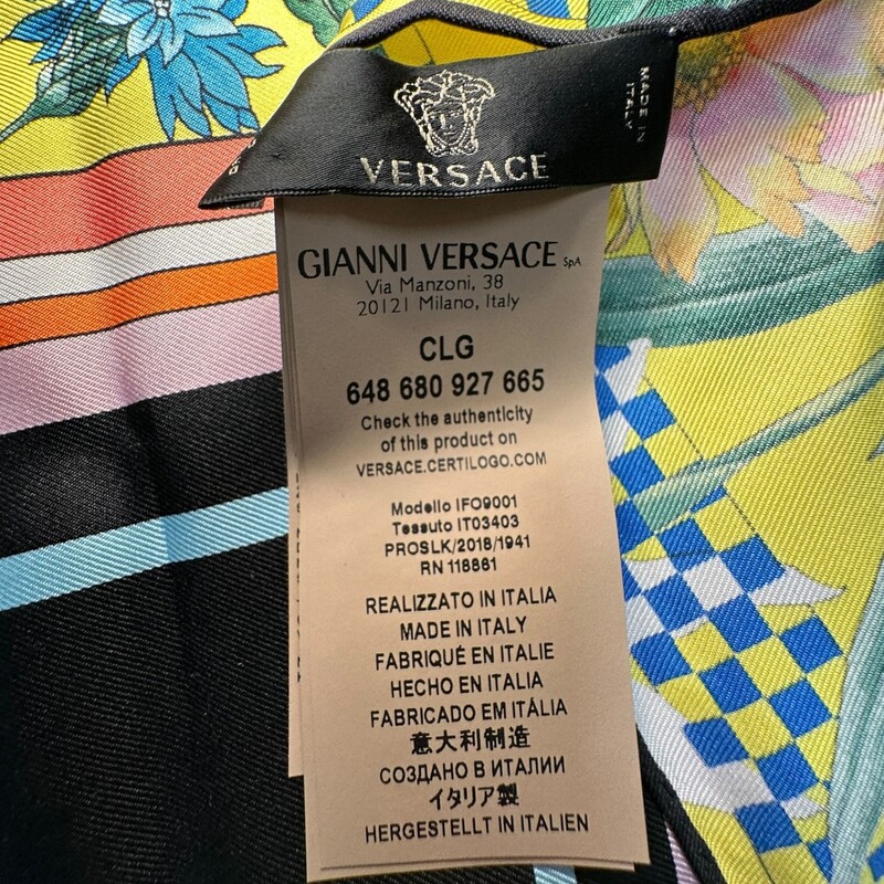 Versace Floral Silk<br />
Multi Color<br />
 Size: OS