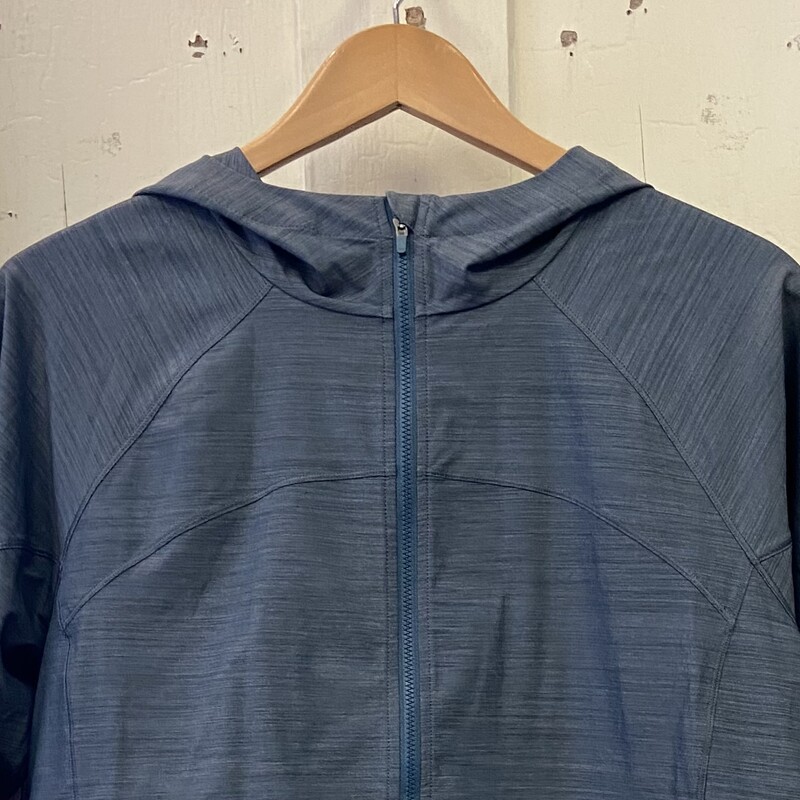 Blue Zip Up Jacket<br />
Blue<br />
Size: L R $139