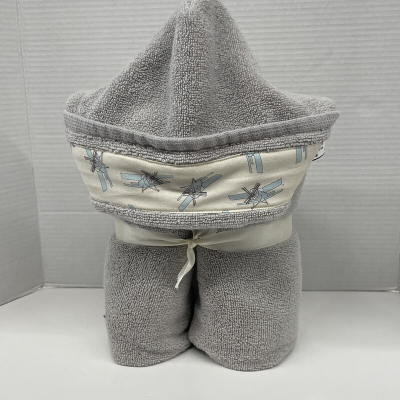 By Julia, Size: Towel, Item: Hooded