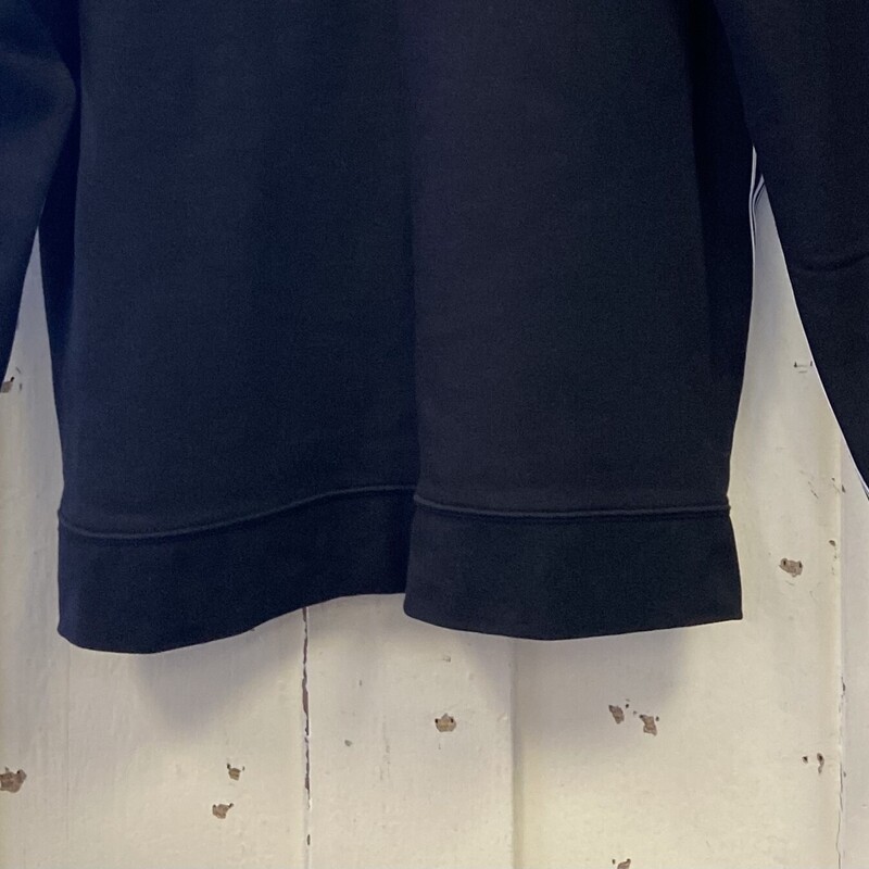 Blk/wht Trim Sweatshirt<br />
Blk/wht<br />
Size: XL - Tall