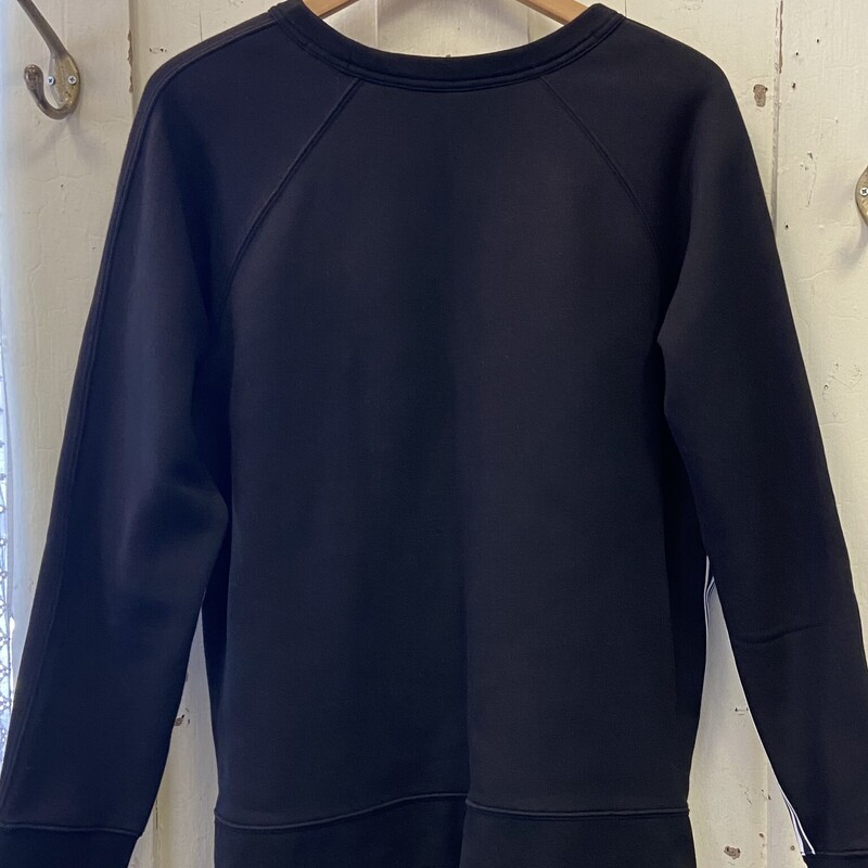 Blk/wht Trim Sweatshirt<br />
Blk/wht<br />
Size: XL - Tall