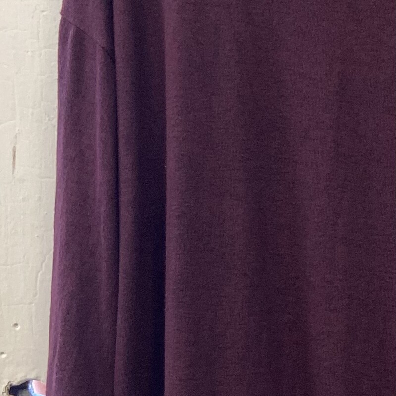 Maroon Heather LS
Maroon
Size: Medium