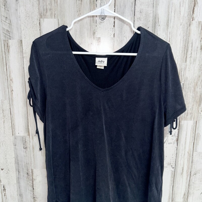 L Black Tie Sleeve Tee