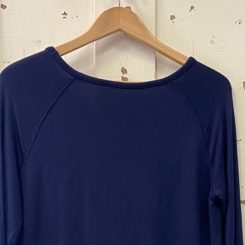 Nvy Pullover Tunic<br />
Navy<br />
Size: S - Tall