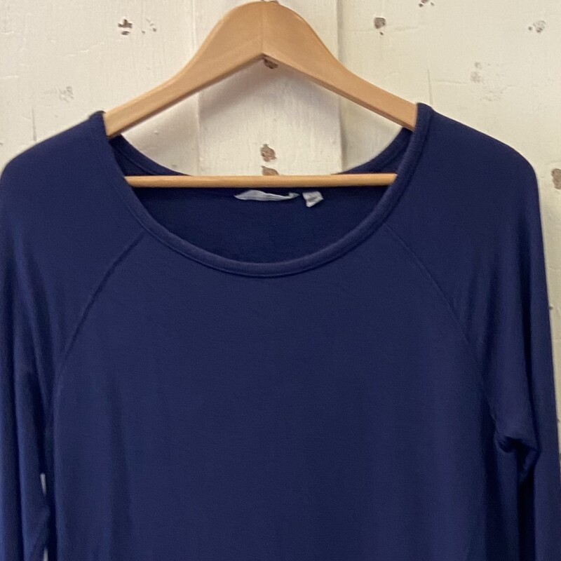 Nvy Pullover Tunic<br />
Navy<br />
Size: S - Tall