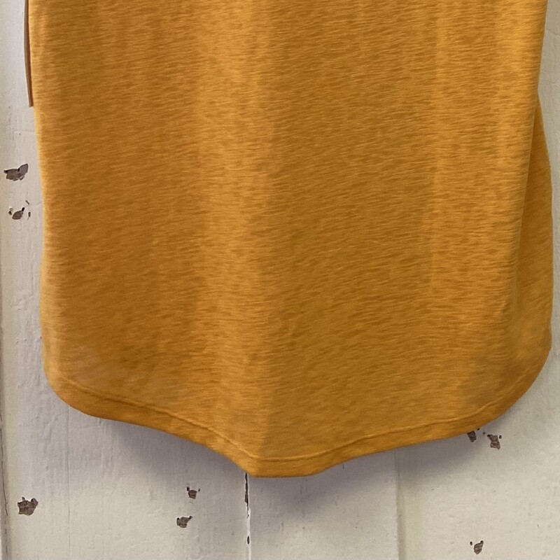 NWT Yllow Scoop Tee<br />
Yellow<br />
Size: L R $49