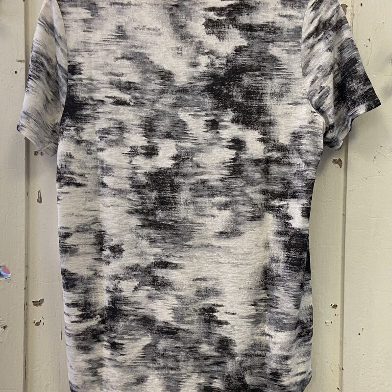 NWT Crm/blk Pat Tee<br />
Crm/blk<br />
Size: Medium