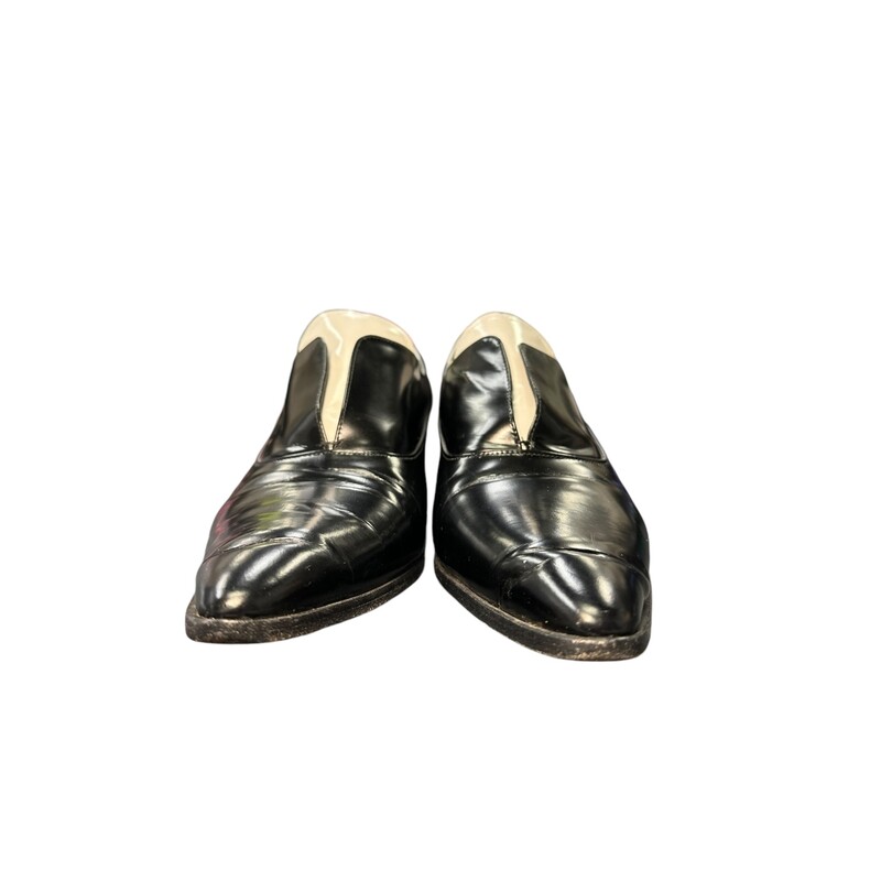 Pradaa Brogues Two Tone
 Black
 Size: 41

Some creasing on the leather.