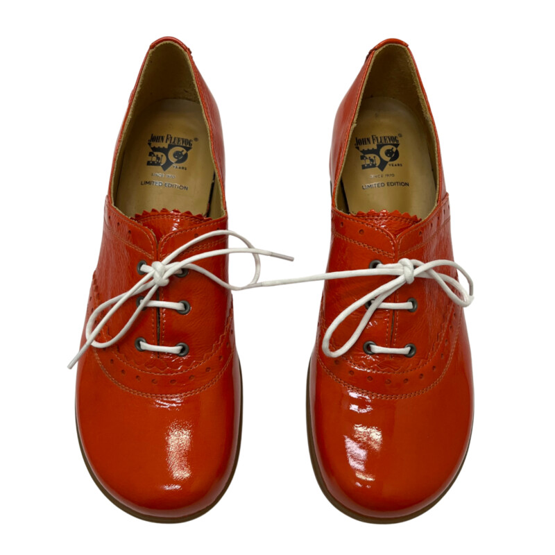 New John Fluevog Fellowship Saddle Shoes<br />
Leather with Amazing Low Heel<br />
So Darling!<br />
Color: Red<br />
Size: 7.5