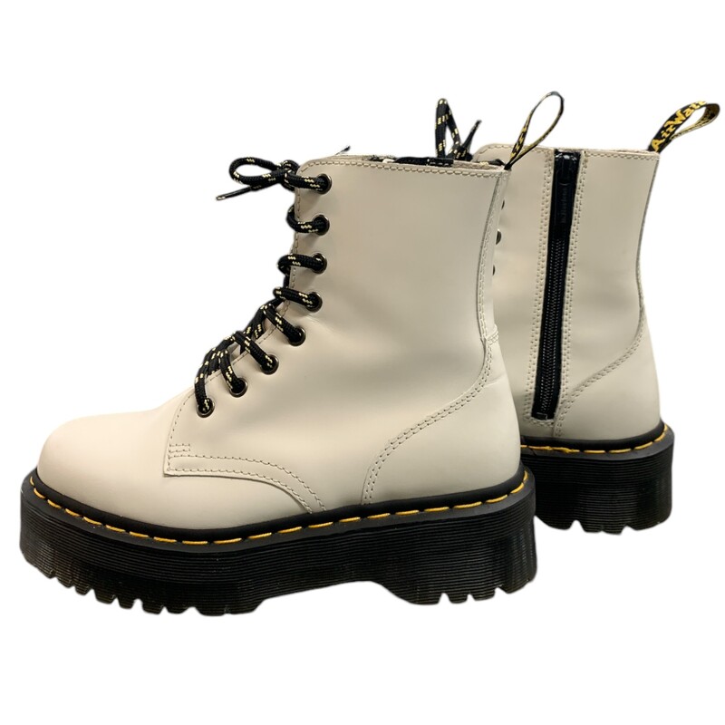 Dr. Martens, White, Size: 6