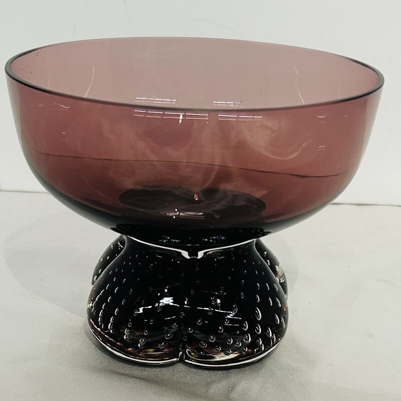 Bubble Glass Stem Bowl
Purple
Size: 4.5 x 3.5H