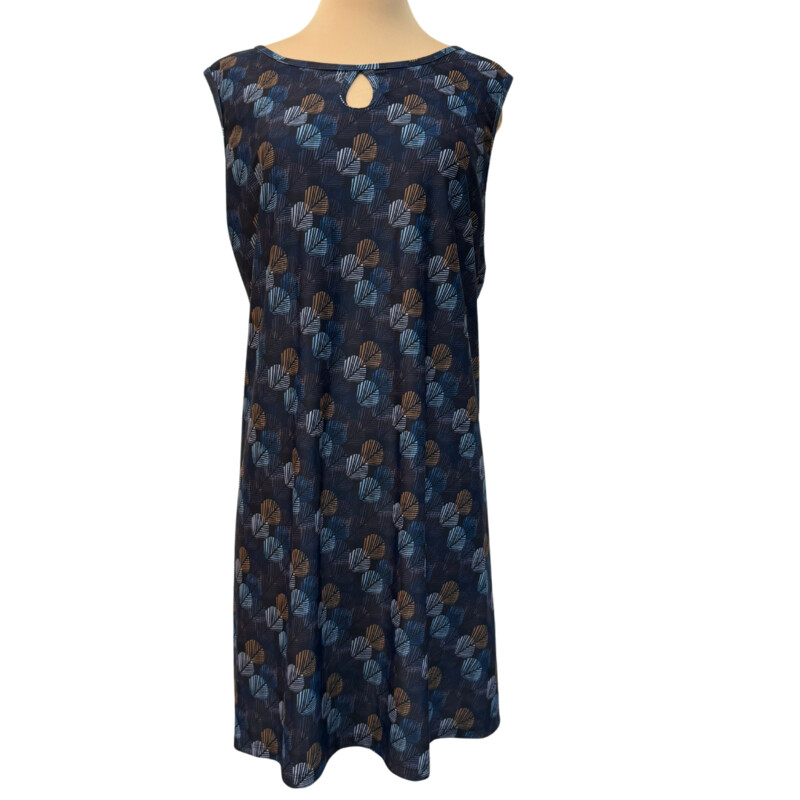 Nuu Muu Ruu Muu Dress<br />
Peacock 2020 Pattern<br />
Keyhole Detail In Front<br />
Back Pocket<br />
Navy with Gold, White and Aqua<br />
Size: 3X