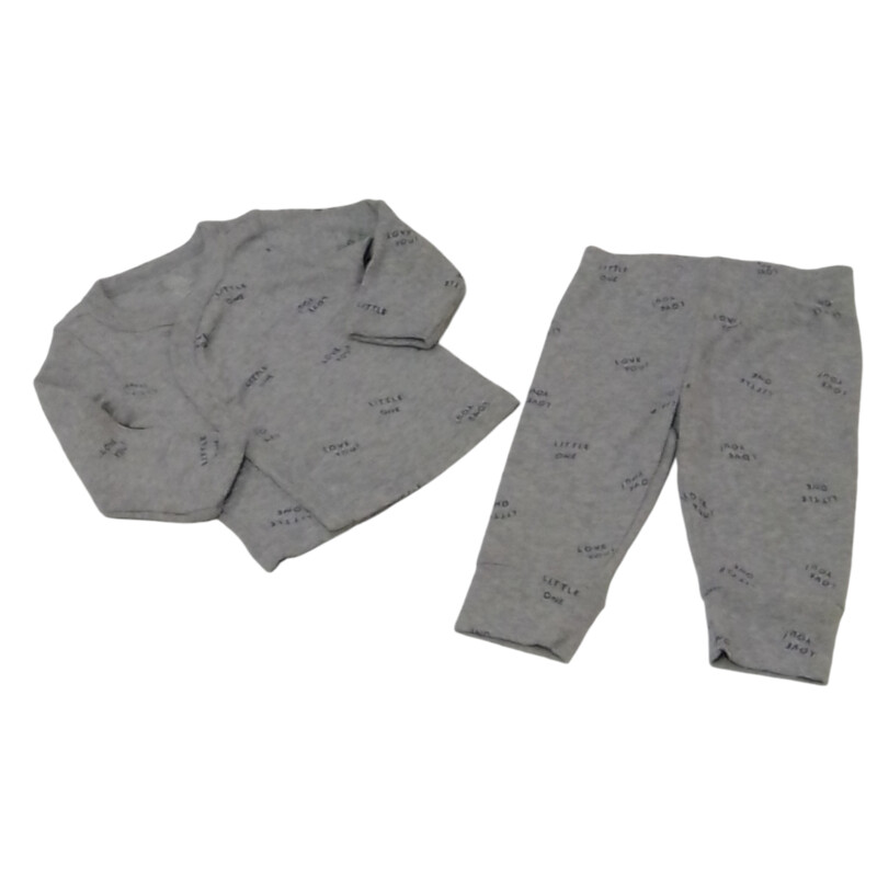 2pc Sleeper: Gray Love Yo, Boy, Size: 6M

Located at Pipsqueak Resale Boutique inside the Vancouver Mall, Suite 230, (upstairs between Round 1 and Golds Gym) or online at:

#resalerocks #pipsqueakresale #vancouverwa #portland #reusereducerecycle #fashiononabudget #chooseused #consignment #savemoney #shoplocal #weship #keepusopen #shoplocalonline #resale #resaleboutique #mommyandme #minime #fashion #reseller

All items are photographed prior to being steamed. Cross posted, items are located at #PipsqueakResaleBoutique, payments accepted: cash, paypal & credit cards. Any flaws will be described in the comments. More pictures available with link above. Local pick up available at the #VancouverMall, tax will be added (not included in price), shipping available (not included in price, *Clothing, shoes, books & DVDs for $6.99; please contact regarding shipment of toys or other larger items), item can be placed on hold with communication, message with any questions. Join Pipsqueak Resale - Online to see all the new items! Follow us on IG @pipsqueakresale & Thanks for looking! Due to the nature of consignment, any known flaws will be described; ALL SHIPPED SALES ARE FINAL. All items are currently located inside Pipsqueak Resale Boutique as a store front items purchased on location before items are prepared for shipment will be refunded.