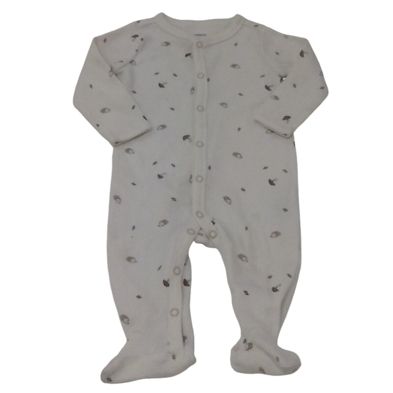 Sleeper: Ivory Hedghogs, Boy, Size: 6M

Located at Pipsqueak Resale Boutique inside the Vancouver Mall, Suite 230, (upstairs between Round 1 and Golds Gym) or online at:

#resalerocks #pipsqueakresale #vancouverwa #portland #reusereducerecycle #fashiononabudget #chooseused #consignment #savemoney #shoplocal #weship #keepusopen #shoplocalonline #resale #resaleboutique #mommyandme #minime #fashion #reseller

All items are photographed prior to being steamed. Cross posted, items are located at #PipsqueakResaleBoutique, payments accepted: cash, paypal & credit cards. Any flaws will be described in the comments. More pictures available with link above. Local pick up available at the #VancouverMall, tax will be added (not included in price), shipping available (not included in price, *Clothing, shoes, books & DVDs for $6.99; please contact regarding shipment of toys or other larger items), item can be placed on hold with communication, message with any questions. Join Pipsqueak Resale - Online to see all the new items! Follow us on IG @pipsqueakresale & Thanks for looking! Due to the nature of consignment, any known flaws will be described; ALL SHIPPED SALES ARE FINAL. All items are currently located inside Pipsqueak Resale Boutique as a store front items purchased on location before items are prepared for shipment will be refunded.