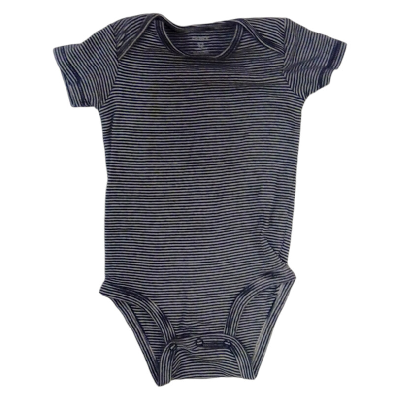 Onesie: Stripes, Boy, Size: 12m

Located at Pipsqueak Resale Boutique inside the Vancouver Mall, Suite 230, (upstairs between Round 1 and Golds Gym) or online at:

#resalerocks #pipsqueakresale #vancouverwa #portland #reusereducerecycle #fashiononabudget #chooseused #consignment #savemoney #shoplocal #weship #keepusopen #shoplocalonline #resale #resaleboutique #mommyandme #minime #fashion #reseller

All items are photographed prior to being steamed. Cross posted, items are located at #PipsqueakResaleBoutique, payments accepted: cash, paypal & credit cards. Any flaws will be described in the comments. More pictures available with link above. Local pick up available at the #VancouverMall, tax will be added (not included in price), shipping available (not included in price, *Clothing, shoes, books & DVDs for $6.99; please contact regarding shipment of toys or other larger items), item can be placed on hold with communication, message with any questions. Join Pipsqueak Resale - Online to see all the new items! Follow us on IG @pipsqueakresale & Thanks for looking! Due to the nature of consignment, any known flaws will be described; ALL SHIPPED SALES ARE FINAL. All items are currently located inside Pipsqueak Resale Boutique as a store front items purchased on location before items are prepared for shipment will be refunded.