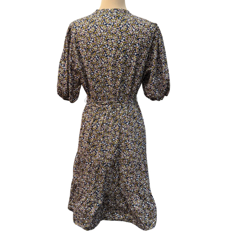 Boden Paisley Dress<br />
100% Cotton<br />
Belted Waist<br />
Navy, Pink, Olive, Red and White<br />
Size: 14