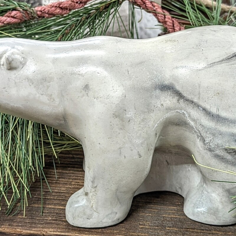 Marble Polar BearWolf Original Marble Polar Bear
Cream Gray Black
Size: 3.5 x 9 x 5H