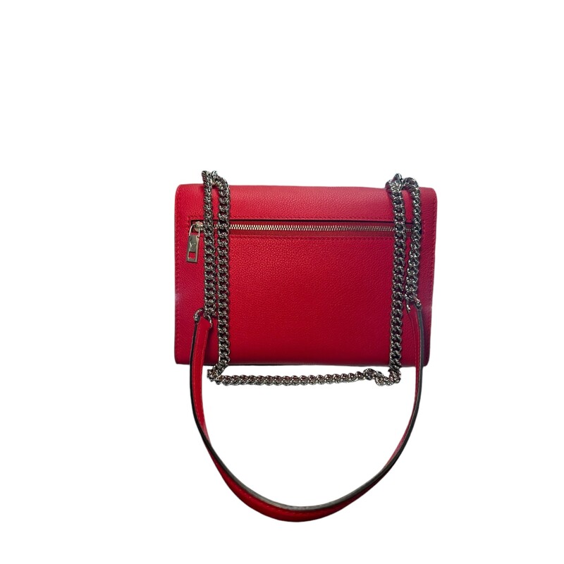 Louis Vuitton Mylockme BB Red<br />
<br />
Dimensions:<br />
Base length: 8.75 in<br />
Height: 6.5 in<br />
Width: 3.25 in<br />
Drop: 21.25 in<br />
<br />
Date Code: FL2138