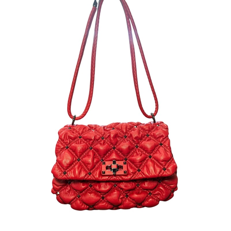 Valentino Spikeme<br />
 Red<br />
Size: Small<br />
Detachable Strap<br />
11W x 7H x 3D