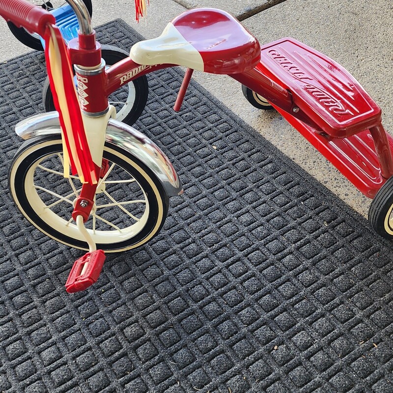 Vtg Radio Flyer Retro Red Tricycle<br />
<br />
Blue AMF Tricycle also available :)