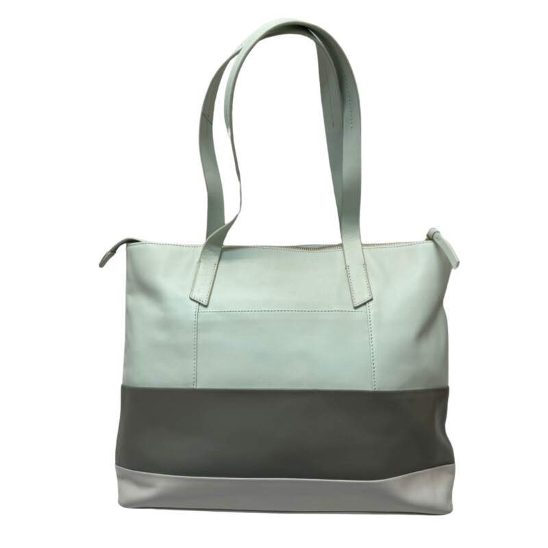 Radley London Weekend Walkies Tote<br />
Color: Mint, Cream, Black, Pink, Purple, and Green<br />
Two Inner Pockets and One Zippered Pocket<br />
Adorable!