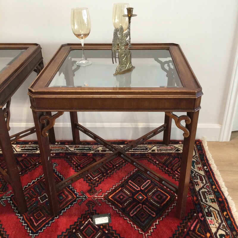 Glass Top Wood End Table,
Brown,
Size: 25 X 25 X 25.5 In