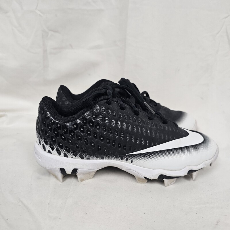 Nike Vapor Shark Football Cleats<br />
Size: 2<br />
Pre-owned in great shape