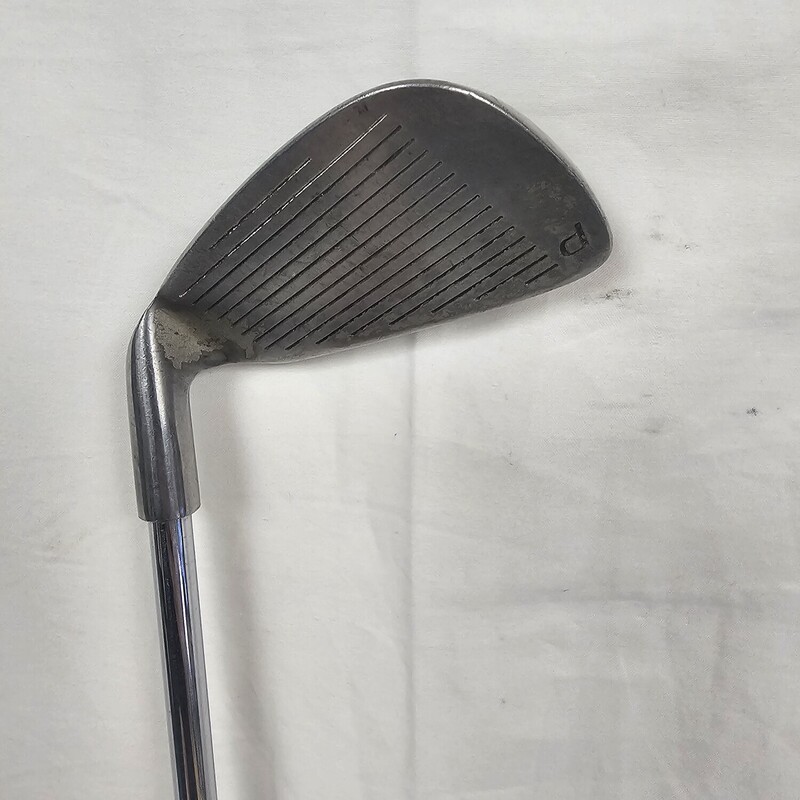 Integra Gold Professional Pitching Wedge<br />
Right Hand<br />
Steel Shaft<br />
Pre-owned