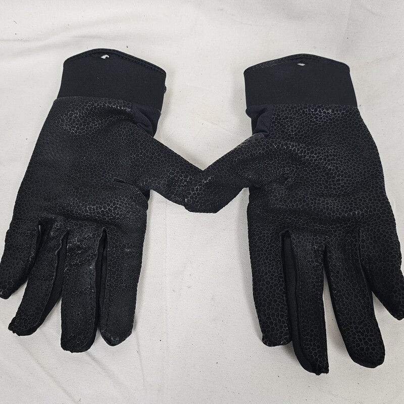 Nike Select Hyperdiamond Batting Gloves<br />
Black<br />
Adult Size: Small<br />
Pre-owned in great condition