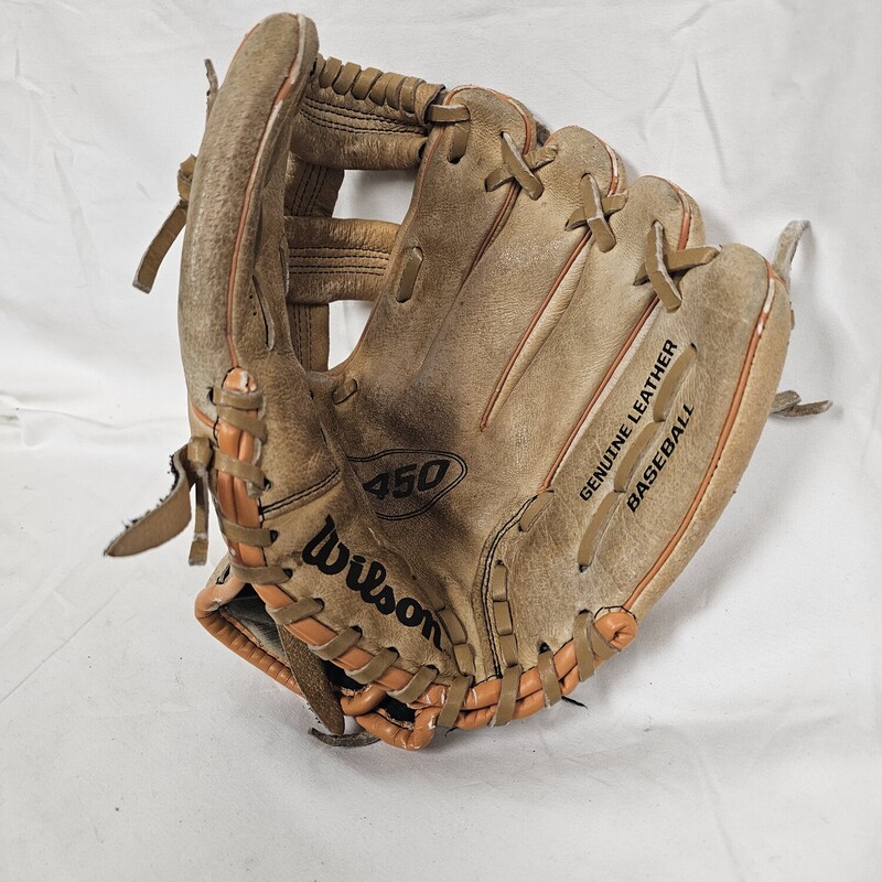 Wilson A450 Baseball Glove
RHT
Size: 11.5in
Pre-owned & broken in!