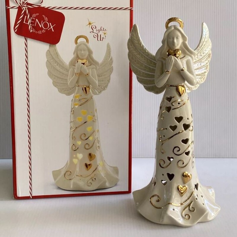 Lenox Guardian Angel Faith Figurine
Cream Gold Size: 5 x 10H
Original box included
AS IS - does not light up