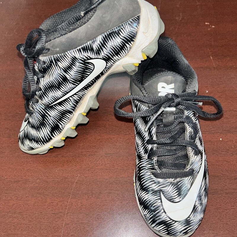 12 Black Printed Cleats, Black, Size: Shoes 12