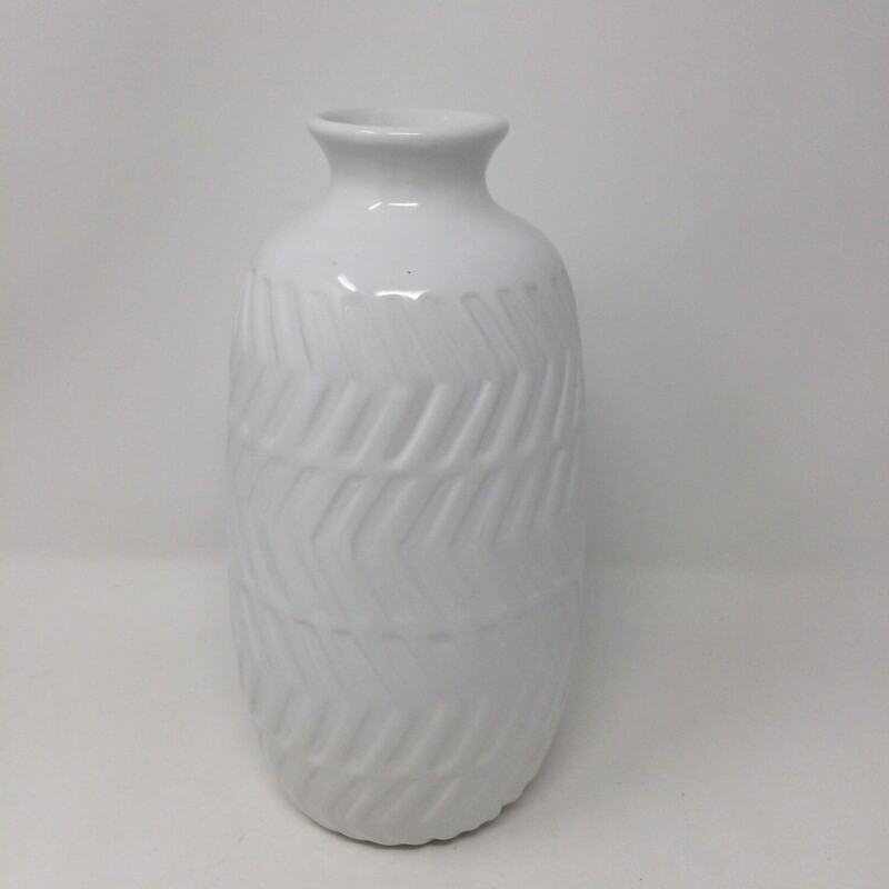 White Geometric Vase,
White,
Size: 10 X 4.5 In